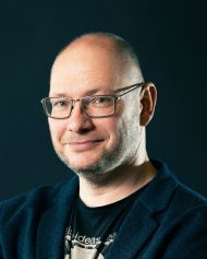 dr Krzysztof Piotrowski